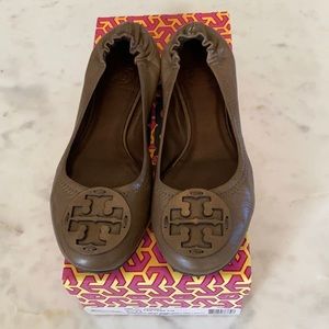 Tory Burch brown Reva flat